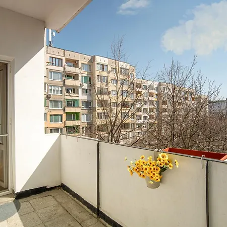 Apartment Warm And Spacious 1 Bedroom *